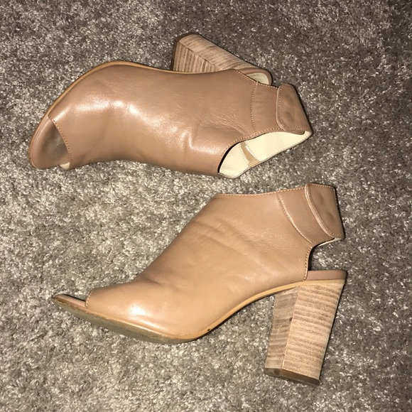Steve Madden Women's Nonstp Bootie - Picture 3 of 8